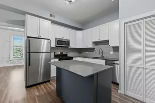 2370 N Elston Ct, Chicago, IL 60614 - Photo 22