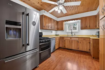 104 N Center Street, Gardner, IL 60424 - Photo 6