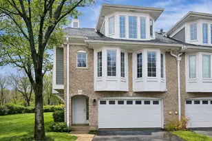 1016 N Glenview Ct, Palatine, IL 60067 - Photo 2