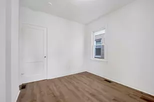 2808 N 76th Ct, Elmwood Park, IL 60707 - Photo 14