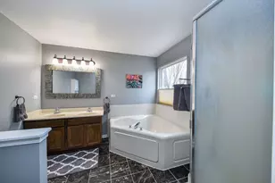 2921 Mc Duffee Cir, North Aurora, IL 60542 - Photo 14