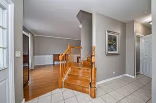 2921 Mc Duffee Cir, North Aurora, IL 60542 - Photo 2