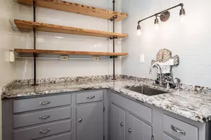 326 S 2nd St, Rockford, IL 61104 - Photo 38