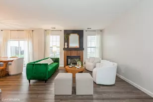 936 Moultrie Ct, Naperville, IL 60563 - Photo 4