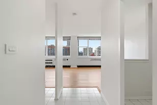 4250 N Marine Dr, Chicago, IL 60613 - Photo 12