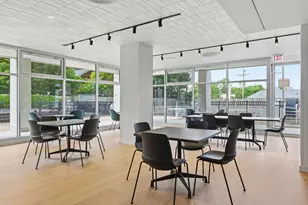 4250 N Marine Dr, Chicago, IL 60613 - Photo 28
