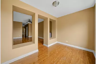 7220 S Yates Boulevard, Chicago, IL 60649 - Photo 6
