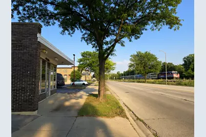 1612 W Northwest Highway, Arlington Heights, IL 60004 - Photo 2