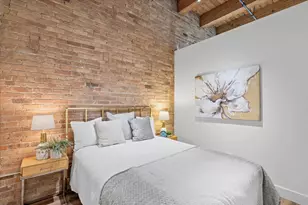 153 W Ohio St, Chicago, IL 60654 - Photo 8