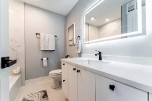 10 Oak Creek Dr, Buffalo Grove, IL 60089 - Photo 12