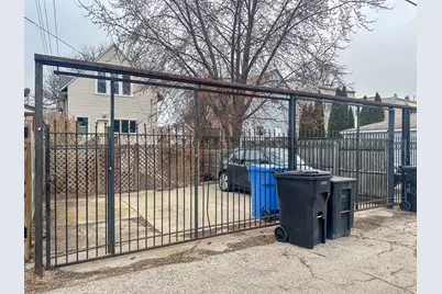 2037 N Tripp Avenue, Chicago, IL 60639 - Photo 16