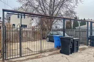 2037 N Tripp Ave, Chicago, IL 60639 - Photo 16