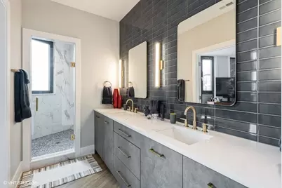 3839 N Clark Street #105, Chicago, IL 60613 - Photo 6