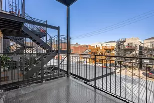 1446 W Chestnut St, Chicago, IL 60642 - Photo 14