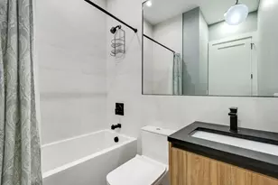 1446 W Chestnut St, Chicago, IL 60642 - Photo 12