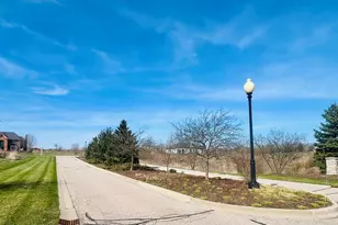 10465 Red Leaf Circle, Lakewood, IL 60014 - Photo 8