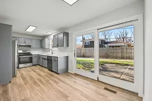 5535 Adeline Pl, Oak Forest, IL 60452 - Photo 4