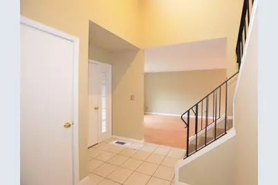 387 Amy Court, Naperville, IL 60565 - Photo 8