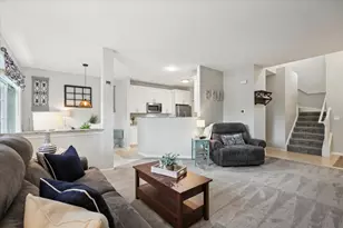 2190 Shadow Creek Ct, Vernon Hills, IL 60061 - Photo 6