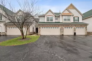 2190 Shadow Creek Ct, Vernon Hills, IL 60061 - Photo 1