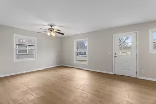 2704 W Kirby Ave, Champaign, IL 61821 - Photo 6