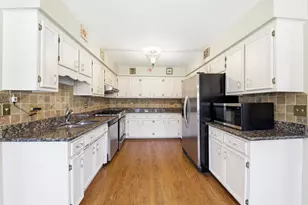 313 N Dee Rd, Park Ridge, IL 60068 - Photo 4