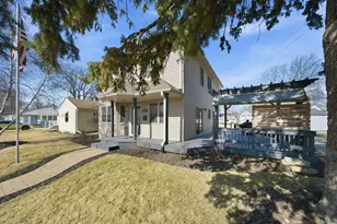 935 E Garden St, Dekalb, IL 60115 - Photo 2