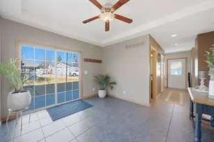 935 E Garden St, Dekalb, IL 60115 - Photo 12