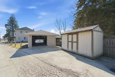 935 E Garden Street, Dekalb, IL 60115 - Photo 36