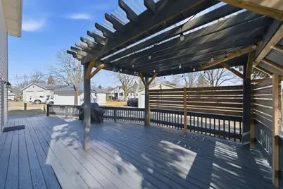 935 E Garden Street, Dekalb, IL 60115 - Photo 32