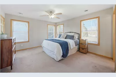 935 E Garden Street, Dekalb, IL 60115 - Photo 14