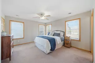 935 E Garden St, Dekalb, IL 60115 - Photo 14