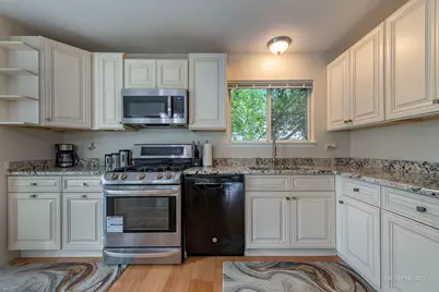 2316 Periwinkle Court, Naperville, IL 60540 - Photo 8