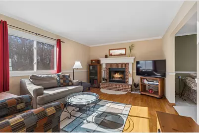 701 N Carriage Hill Road, Island Lake, IL 60042 - Photo 8