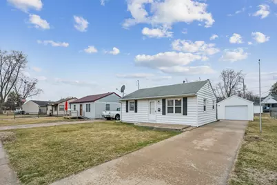 816 Lincoln Boulevard, Clinton, IA 52732 - Photo 2