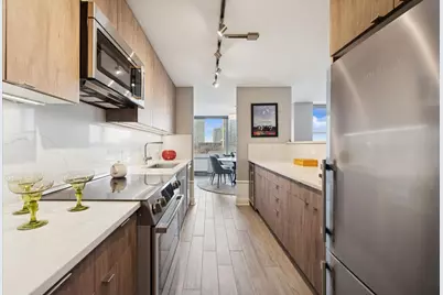 4250 N Marine Drive #835, Chicago, IL 60613 - Photo 8