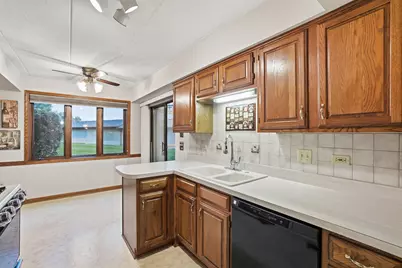 6740 180th Street #1E, Tinley Park, IL 60477 - Photo 2