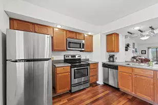 2159 Harbor Town Cir, Champaign, IL 61821 - Photo 10