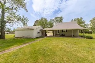 202 S Ervin St, Pittsburg, IL 62974 - Photo 30