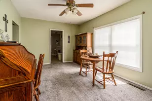 202 S Ervin St, Pittsburg, IL 62974 - Photo 8