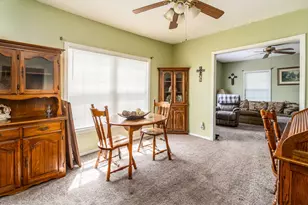 202 S Ervin St, Pittsburg, IL 62974 - Photo 6