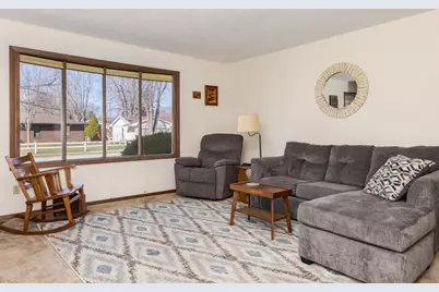 200 Felmley Drive, Normal, IL 61761 - Photo 6