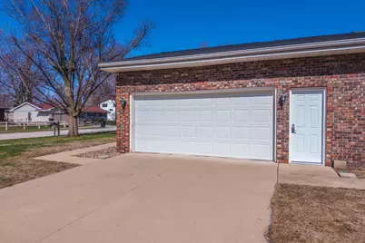 200 Felmley Drive, Normal, IL 61761 - Photo 44