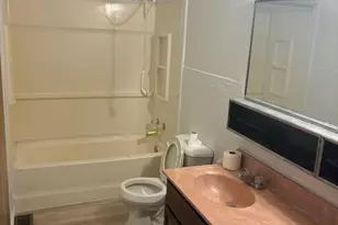 518 E Kerr St, Centralia, IL 62801 - Photo 8