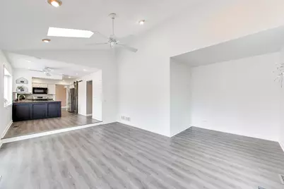 344 Timber Oaks Drive, North Aurora, IL 60542 - Photo 16