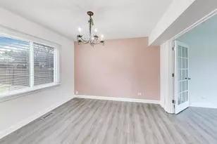 344 Timber Oaks Dr, North Aurora, IL 60542 - Photo 8