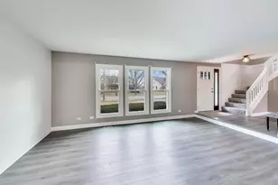 344 Timber Oaks Dr, North Aurora, IL 60542 - Photo 4