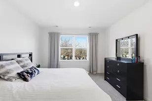 1110 Redtail Ct, Woodstock, IL 60098 - Photo 16