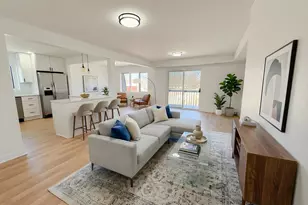 207 Uteg St, Crystal Lake, IL 60014 - Photo 4