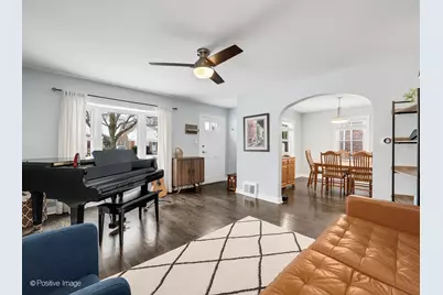 4912 N Mulligan Avenue, Chicago, IL 60630 - Photo 4